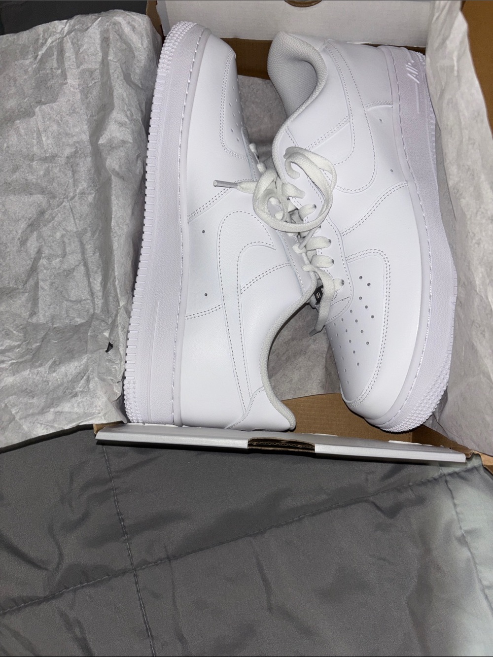 Nike White Low-Top Leather Sneakers Air Force 1 size 12 - Picture 5 of 6